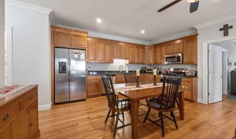 28 Brookview Cir 28, Bristol, CT 06010