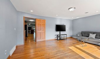 1201 S LEE St, Appleton, WI 54915