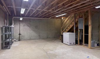 1434 Ohio St, Bangor, ME 04401