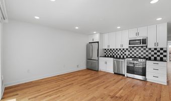 14 W 49TH St Duplex, Bayonne, NJ 07002