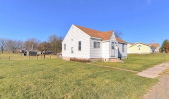 807 S 3rd St, Armstrong, IA 50514