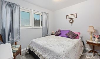 2261 Hansen Dr, Burley, ID 83318
