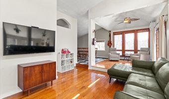 62 Hooksett Rd, Auburn, NH 03032