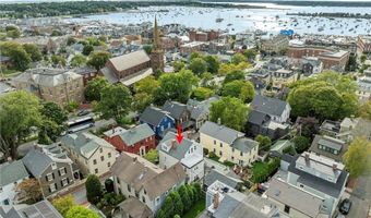 28 John St, Newport, RI 02840