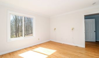 73 A Long Meadow Hill Rd, Brookfield, CT 06804