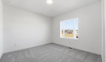1599 Grayhawk Dr, Basehor, KS 66007
