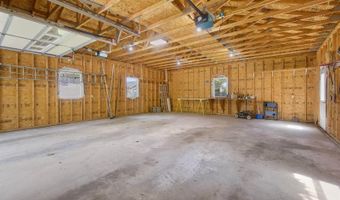 164 7th St, Bangor, ME 04401
