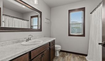 2818 W HIDDEN PINE Dr, Appleton, WI 54913