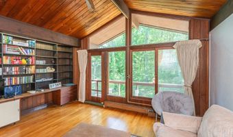 40 Brighton Rd, Andover, NJ 07821