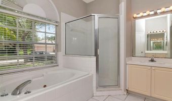 6813 REGENTS VILLAGE Way, Apollo Beach, FL 33572