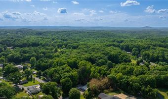 1856 Old Farmer Rd, Asheboro, NC 27205