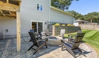 123 Terrace Ave, Cumberland, RI 02864