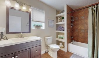 1613 Morningside Dr NE, Albuquerque, NM 87110