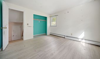 218 Woodland Ave, Bloomfield, CT 06002
