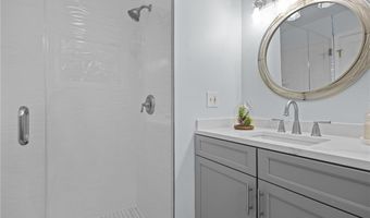 14 Fox Dr 14, Narragansett, RI 02882