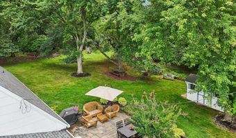 135 Ivy Hill Dr, Aberdeen, NJ 07747