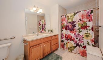 4 Bow Center Rd F2, Bow, NH 03304