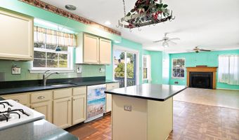 7 Willowtree Ct, Barnegat, NJ 08005