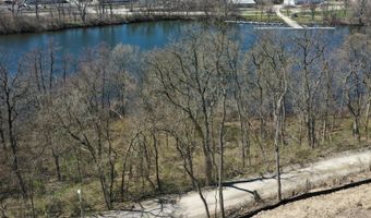 1128 Longshore Dr Unit #2, Ann Arbor, MI 48105