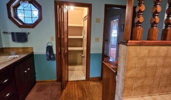 103 4th St, Bangor, ME 04401