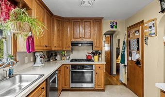 514 WALNUT St, Audubon, NJ 08106
