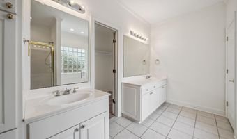 9832 S Vignes Lake Ave, Baton Rouge, LA 70817