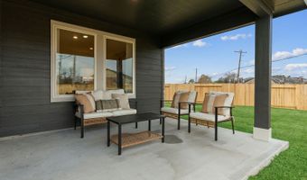 306 Robin St, Angleton, TX 77515