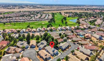 11246 Pleasant Hills Dr, Apple Valley, CA 92308