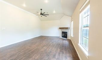 2001 Yukon Dr, Barling, AR 72923