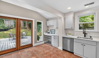 5312 TUSCARAWAS Rd, Bethesda, MD 20816