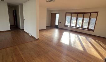 6 W Cypress St, Arlington Heights, IL 60005