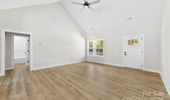 105 Darvee Rd, Blacksburg, SC 29702