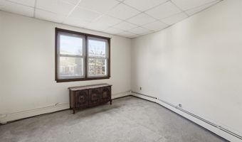 98 W 49TH St, Bayonne, NJ 07002