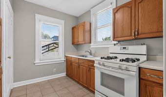 30 W Park Ave, Avenel, NJ 07001
