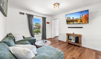 3146 CLUB Dr, Allentown, PA 18103