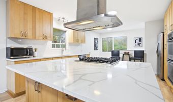 4024 IVA Ln, Annandale, VA 22003