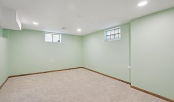 140 32nd St, Allegan, MI 49010