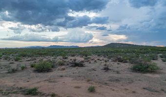 S SAGUARO HILL Drive A, Congress, AZ 85332