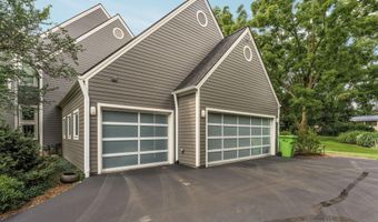 2529 Thornapple Dr, Ann Arbor, MI 48103