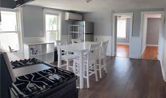 12 Third School St 2, Bristol, RI 02809