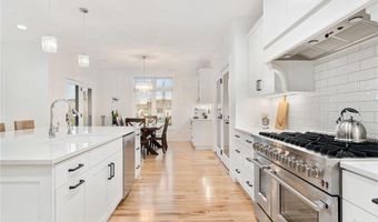 1007 28th St SW, Austin, MN 55912