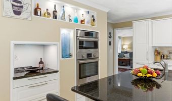 4 Hunters Rd, Bedford, NH 03110