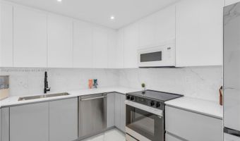 20441 NE 30th Ave 424-9, Aventura, FL 33180
