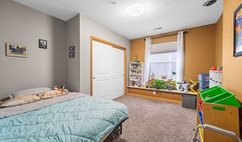 1676 SE 3RD St, Astoria, OR 97103
