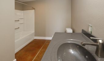 103 Andrews Ct, Alton, IA 51003