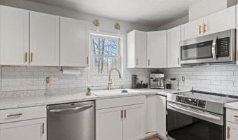 3 Cold Spring Dr, Alloway, NJ 07422