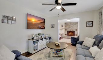 126 9th St, Belford, NJ 07718