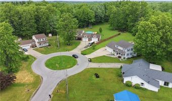 5390 Savannah Dr, Ashtabula, OH 44004
