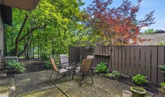 680-7 Windward Dr, Aurora, OH 44202
