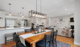 105 Hunting Hill Dr, Cumberland, RI 02864